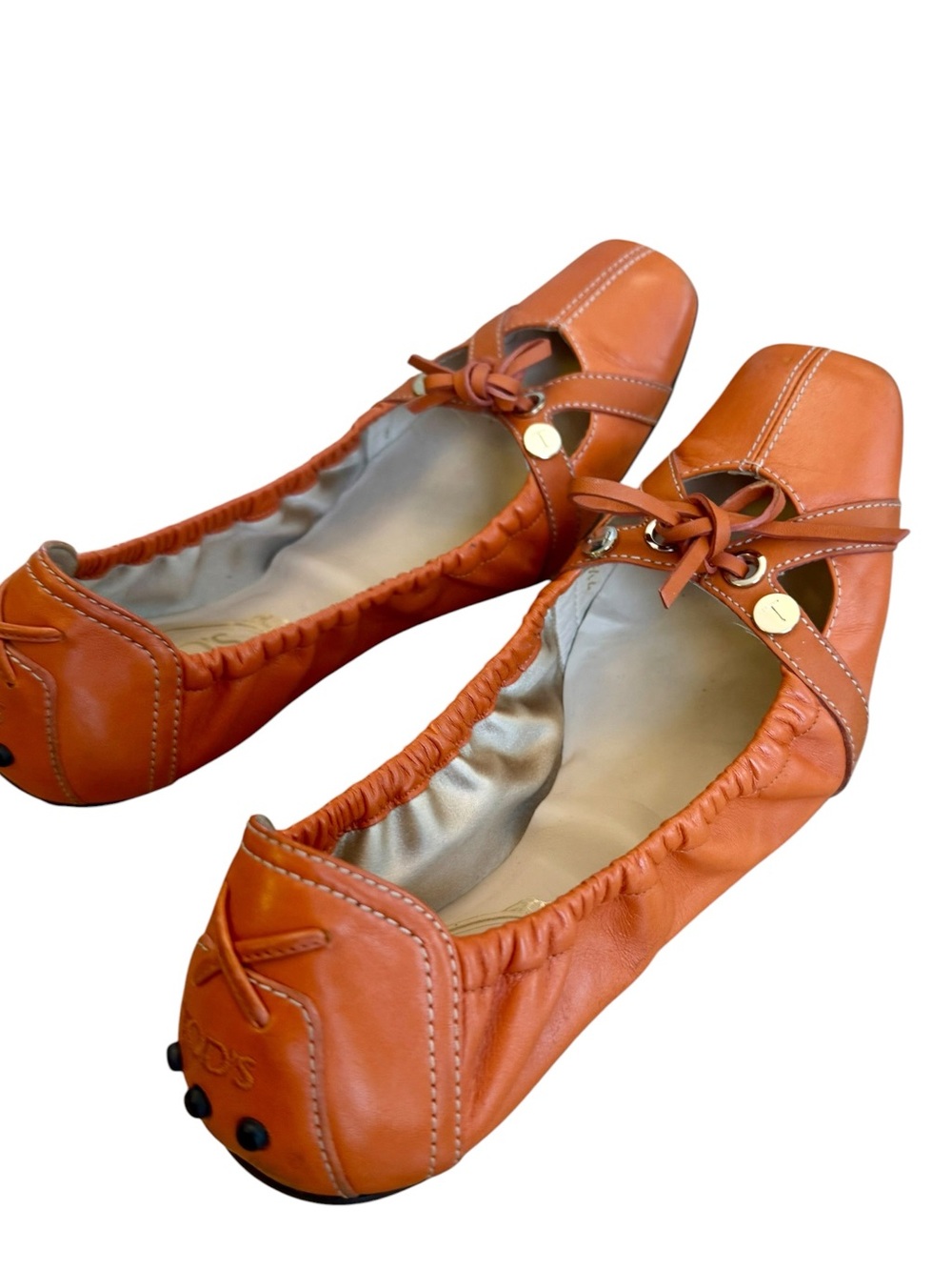 Tod's Orange Leather Square-Toe Flats with Tie and Eyelet Detail - Picture 2 of 7